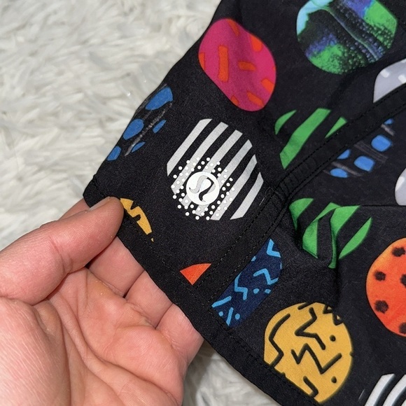 Lululemon Tracker Short III 2015 Seawheeze - PKAB / Black - Picture 5 of 8